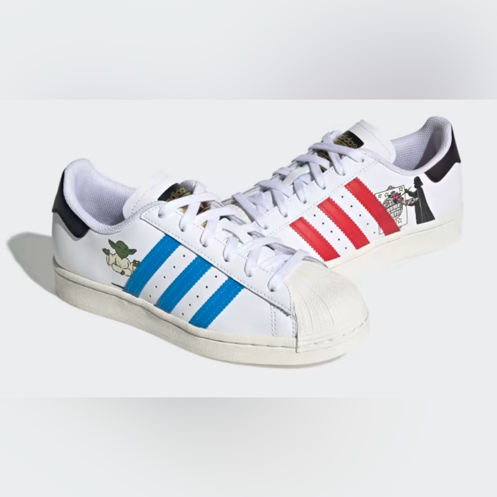 EUC/VGUC Size 9 Adidas Superstar Shoes w/ a Star Wars Design - Picture 2 of 16